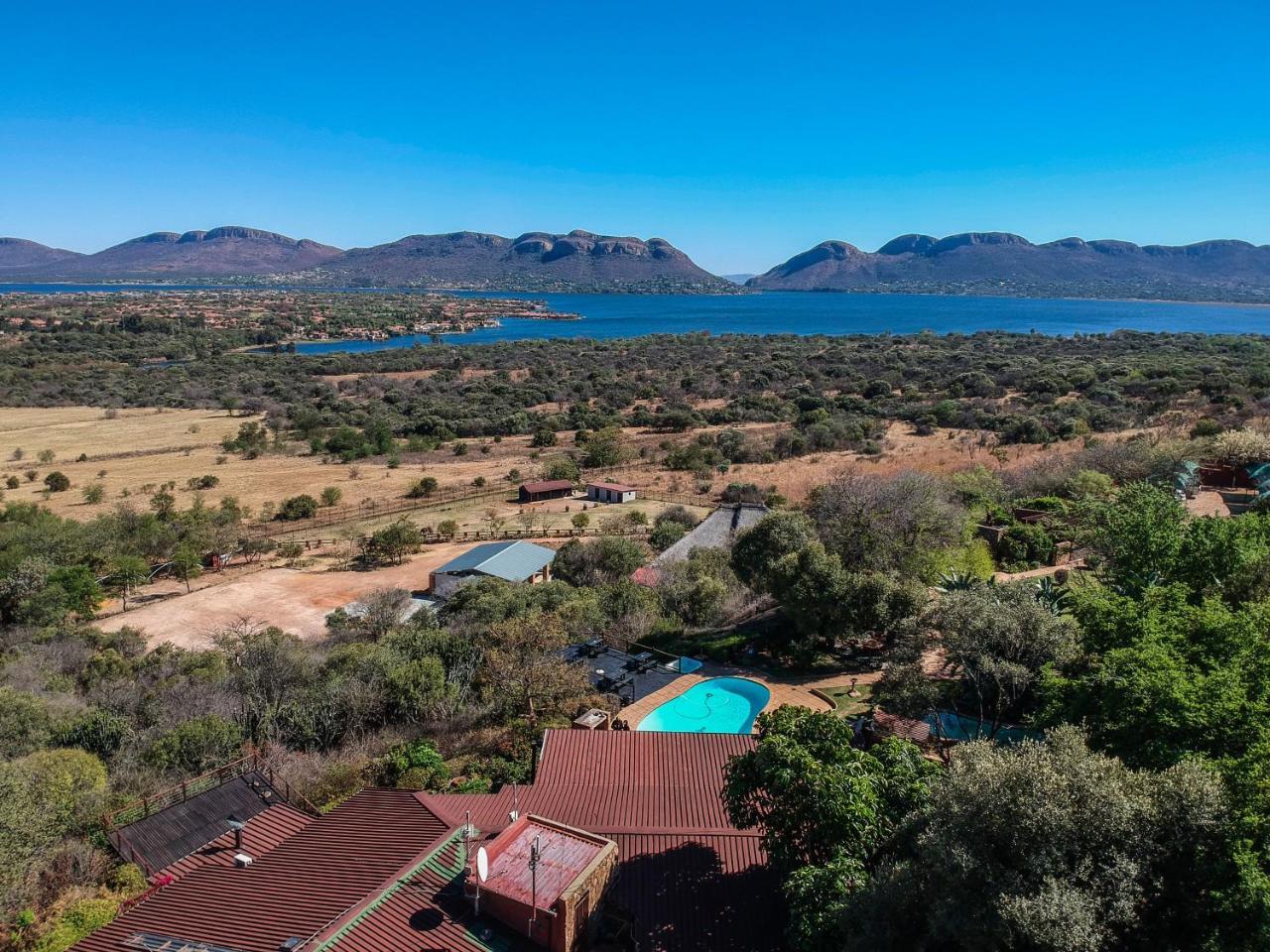 La Montagne Guest Lodge Hartbeespoort Exterior photo